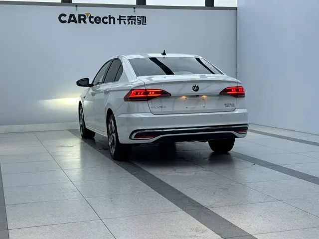 Volkswagen Bora — Фото автомобиля 5