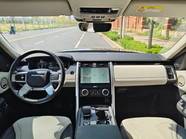Land Rover Discovery — Фото автомобиля 24
