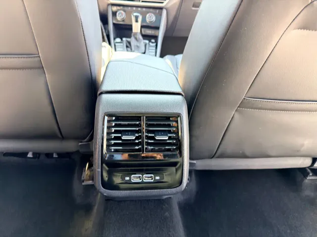 Volkswagen Sagitar — Фото автомобиля 15