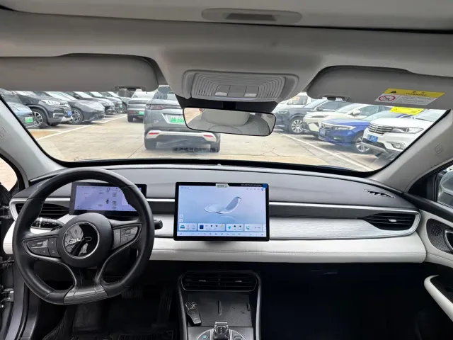 BYD Seal 05 DM-i — Фото автомобиля 12