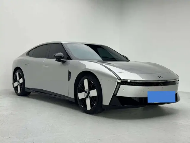 Xpeng P7 — Фото автомобиля 3
