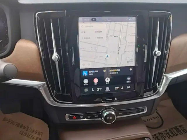 Volvo S90 — Фото автомобиля 12