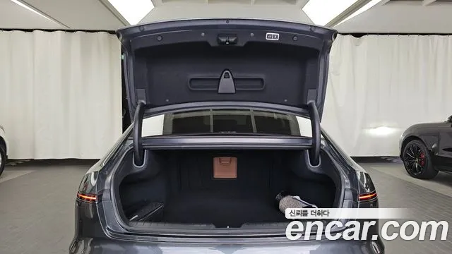 Hyundai Grandeur GN7 — Фото автомобиля 26