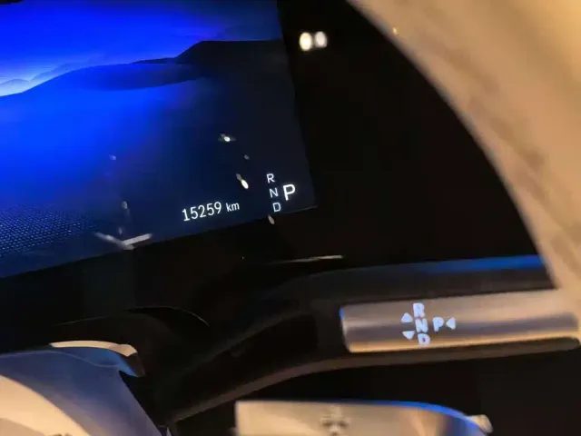 Mercedes-Benz Maybach EQS SUV — Фото автомобиля 8