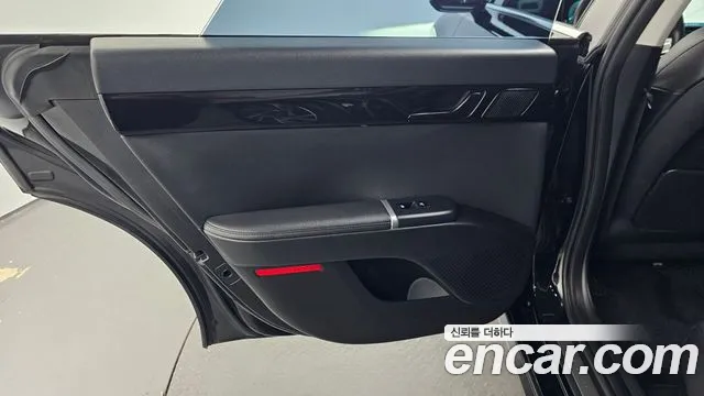 Hyundai Grandeur GN7 — Фото автомобиля 14