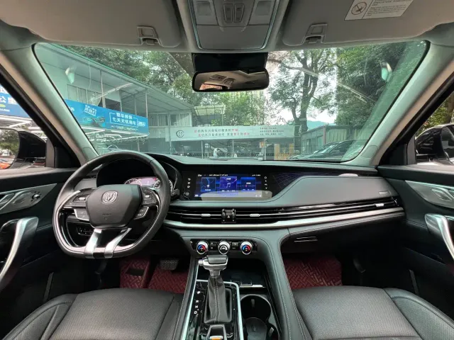 Changan CS95 — Фото автомобиля 15