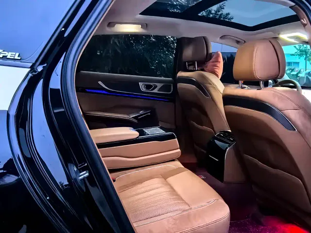 Hongqi H9 — Фото автомобиля 6