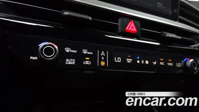 Kia K5 Generation 3 — Фото автомобиля 27