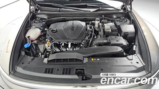 Hyundai Grandeur Grandeur (GN7) 2.5 Бензин 2WD — Фото автомобиля 6