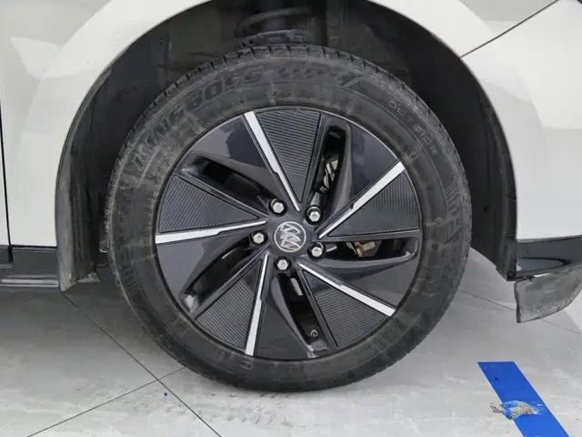 Buick Velite 6 — Фото автомобиля 6