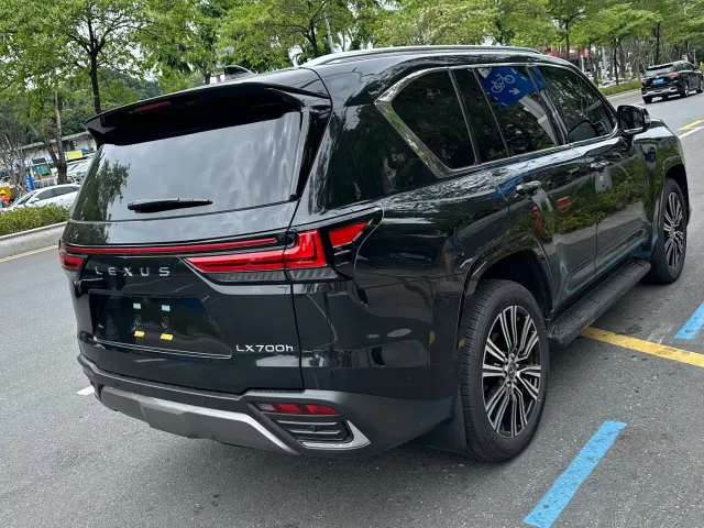 Lexus LX — Фото автомобиля 10