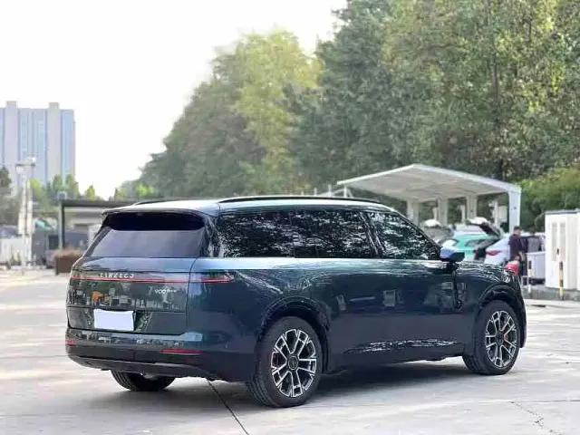 Lynk & Co 900 — Фото автомобиля 7