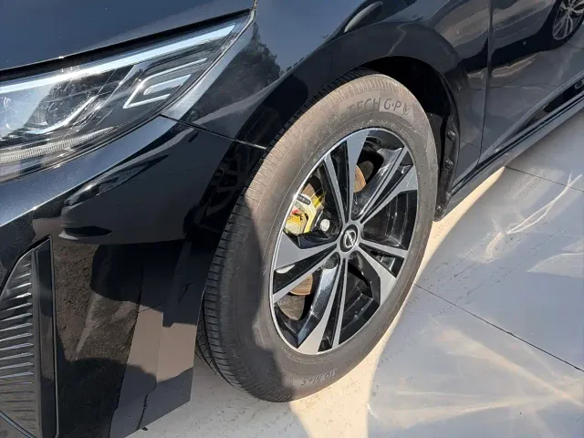 Nissan Sylphy — Фото автомобиля 4