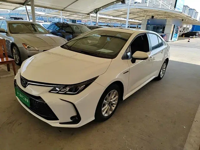 Фотография автомобиля — Toyota Corolla