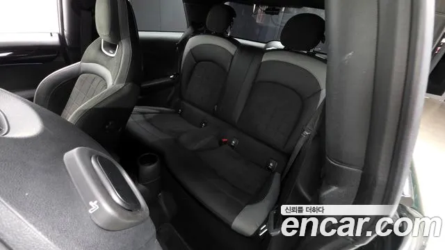 Mini Cooper — Фото автомобиля 19