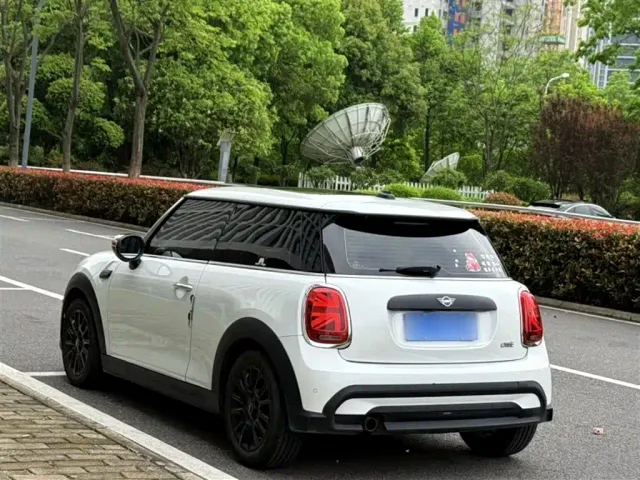 MINI Hatch — Фото автомобиля 9