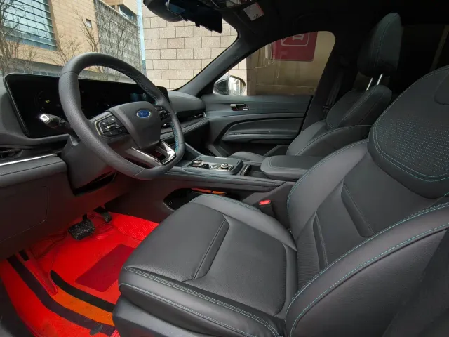 Ford Lingrui — Фото автомобиля 6