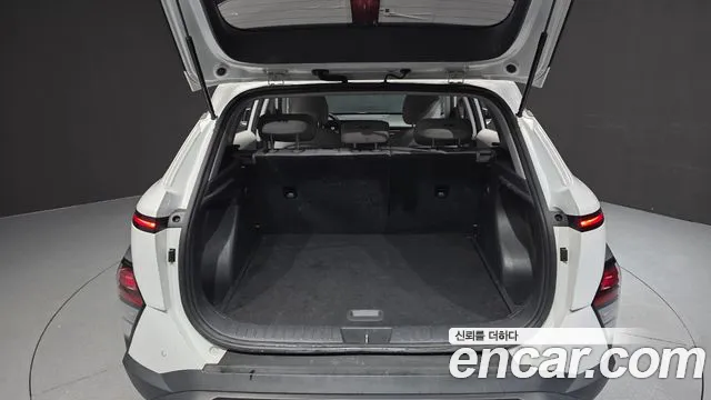 Hyundai Kona Kona (SX2) Бензин 1.6 турбо 2WD — Фото автомобиля 20