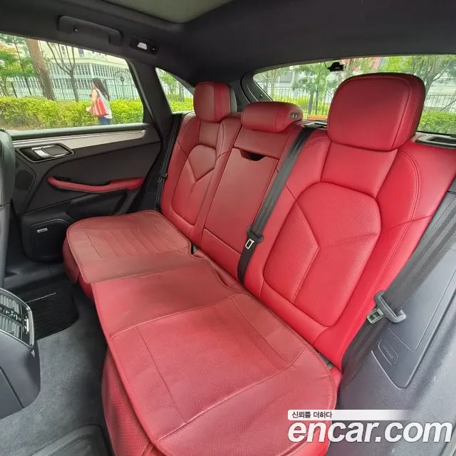 Porsche Macan — Фото автомобиля 15