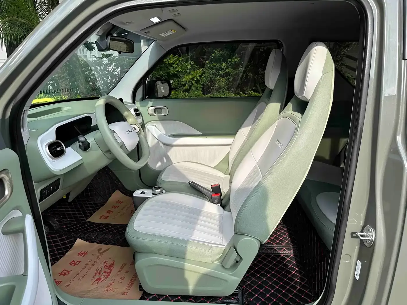 Geely Galaxy Panda 2025 Model Year 210km Panda Knight — Фото автомобиля 10
