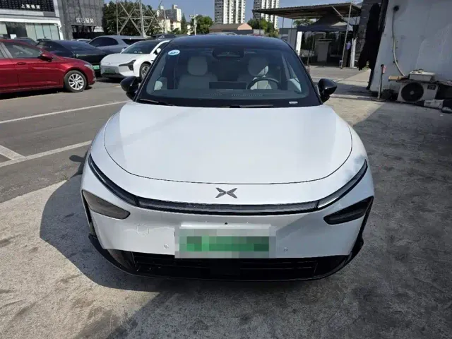 Xpeng P7+ — Фото автомобиля 2
