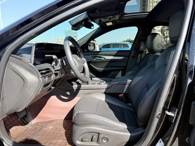 Cadillac CT5 — Фото автомобиля 12