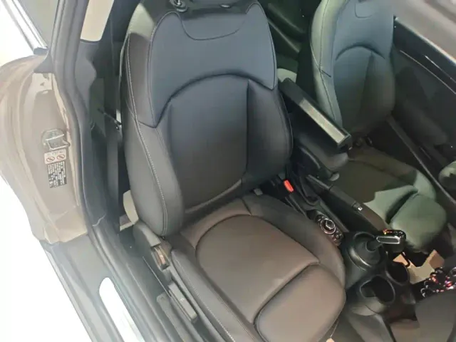 MINI Hatch — Фото автомобиля 24