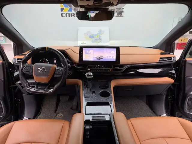 Toyota Sienna — Фото автомобиля 14