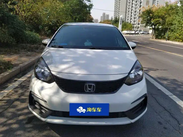 Honda Fit — Фото автомобиля 2