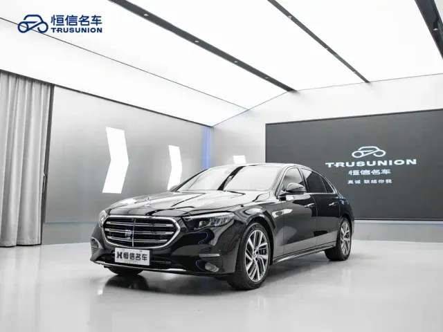 Фотография автомобиля — Mercedes-Benz E-Class