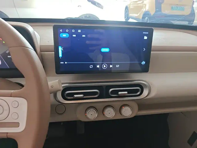 Wuling Hongguang Mini EV — Фото автомобиля 12