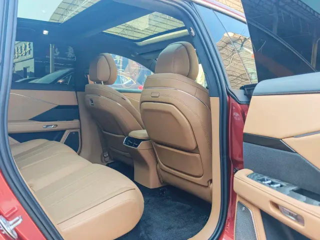 Toyota BoZhi 7 — Фото автомобиля 11