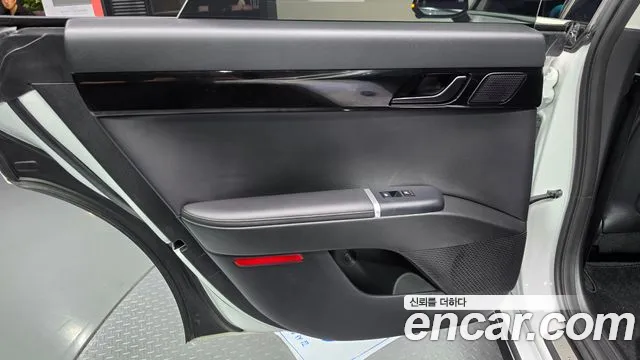 Hyundai Grandeur GN7 — Фото автомобиля 14