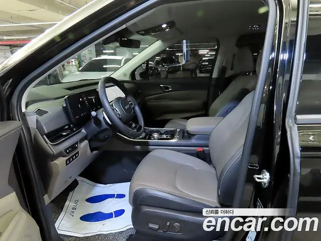 Kia Canival — Фото автомобиля 6