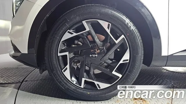 Kia Sportage Sportage 5-е поколение Бензин 1.6 турбо 2WD — Фото автомобиля 4