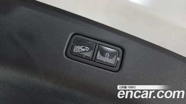 Genesis GV70 2.5T Бензин 2WD — Фото автомобиля 16