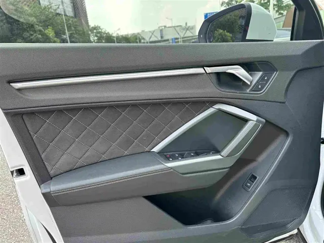 Audi Q3 — Фото автомобиля 16