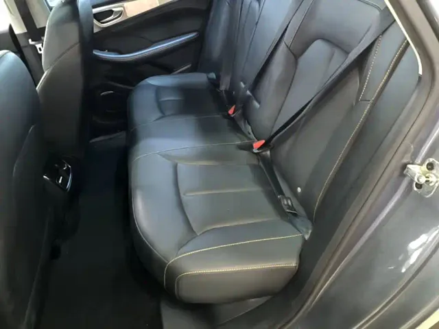 Roewe i6 MAX EV — Фото автомобиля 16