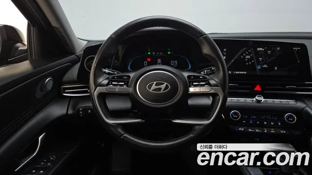 Hyundai Avante CN7 — Фото автомобиля 13