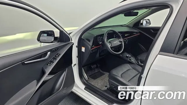 Kia Niro New — Фото автомобиля 17