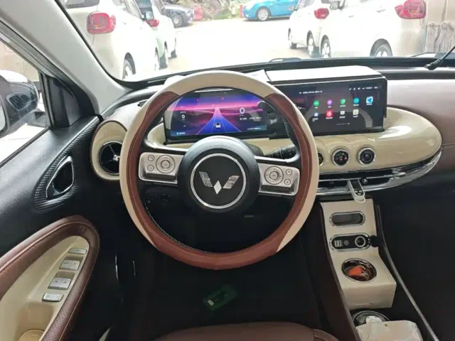 Wuling Bingo — Фото автомобиля 10