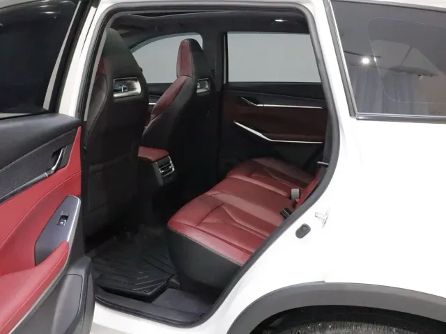 Changan CS75 Plus — Фото автомобиля 12