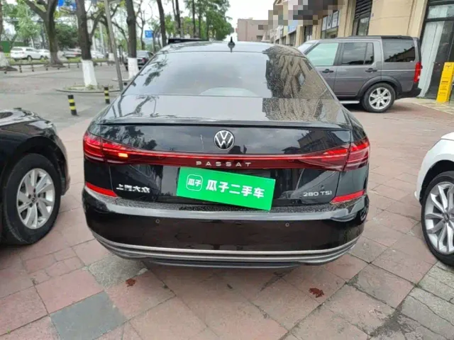 Volkswagen Passat — Фото автомобиля 5