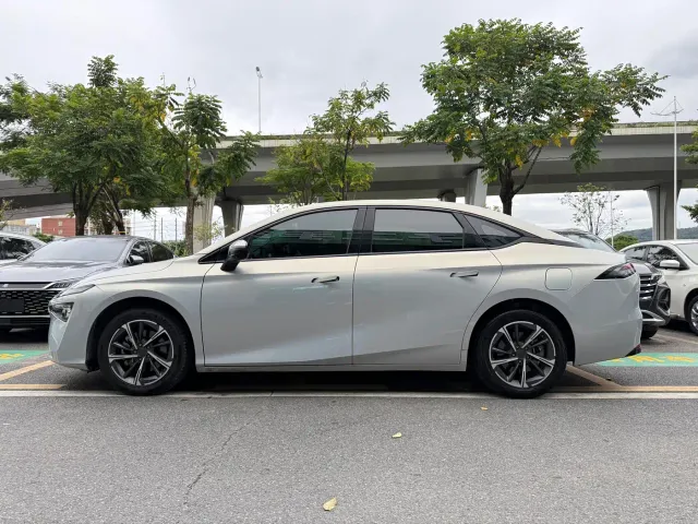 GAC Aion S MAX — Фото автомобиля 8