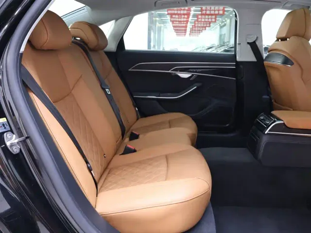 Audi A8 — Фото автомобиля 22