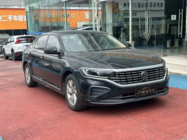 Volkswagen Passat — Фото автомобиля 3