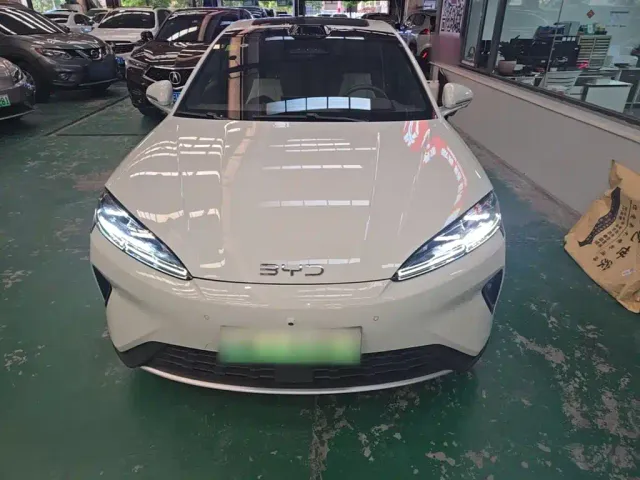 BYD Seal 07 DM-i — Фото автомобиля 2