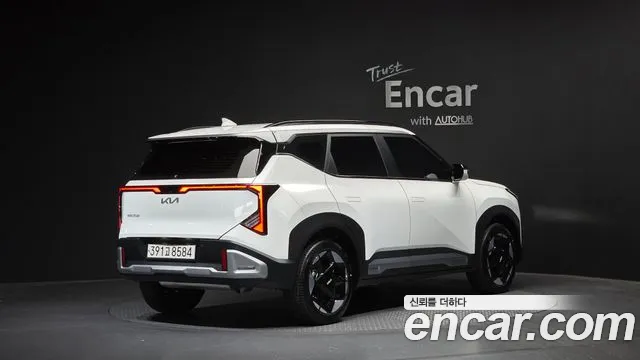Kia Seltos Seltos 2 поколение Бензин 1.6T 2WD — Фото автомобиля 2