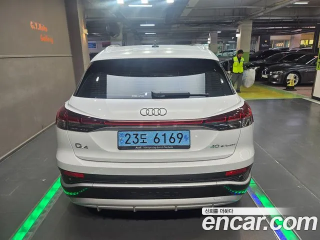 Audi Q4 e-tron F4 — Фото автомобиля 4