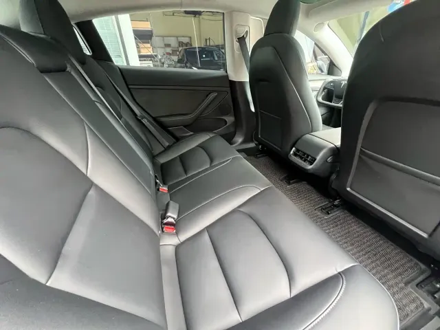 Tesla Model 3 — Фото автомобиля 9